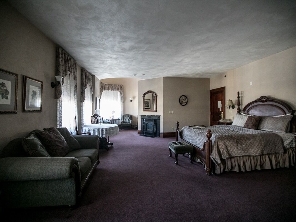 Hotel Ruby Marie by null