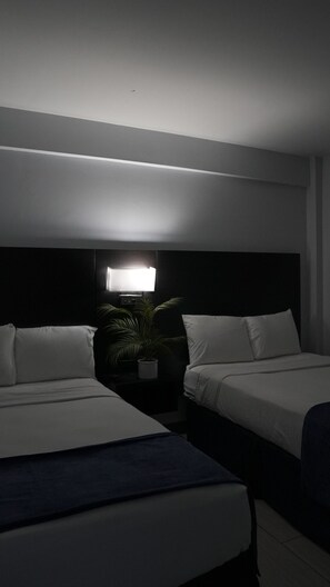 1 bedroom, hypo-allergenic bedding, individually decorated - Sun and Sand Resort Oceanfront Suites  (Virginia Beach)