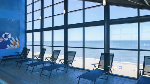 Sun and Sand Resort Oceanfront Suites 