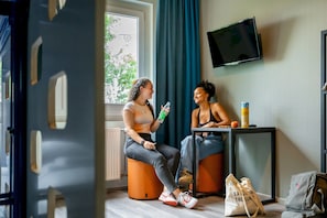 Desk, blackout drapes, free WiFi, bed sheets