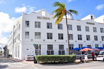 Hotel exterior and entrance at Beach Park Hotel
