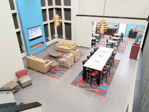 Lobby - Hawthorn Suites by Wyndham Irving DFW South (Irving)