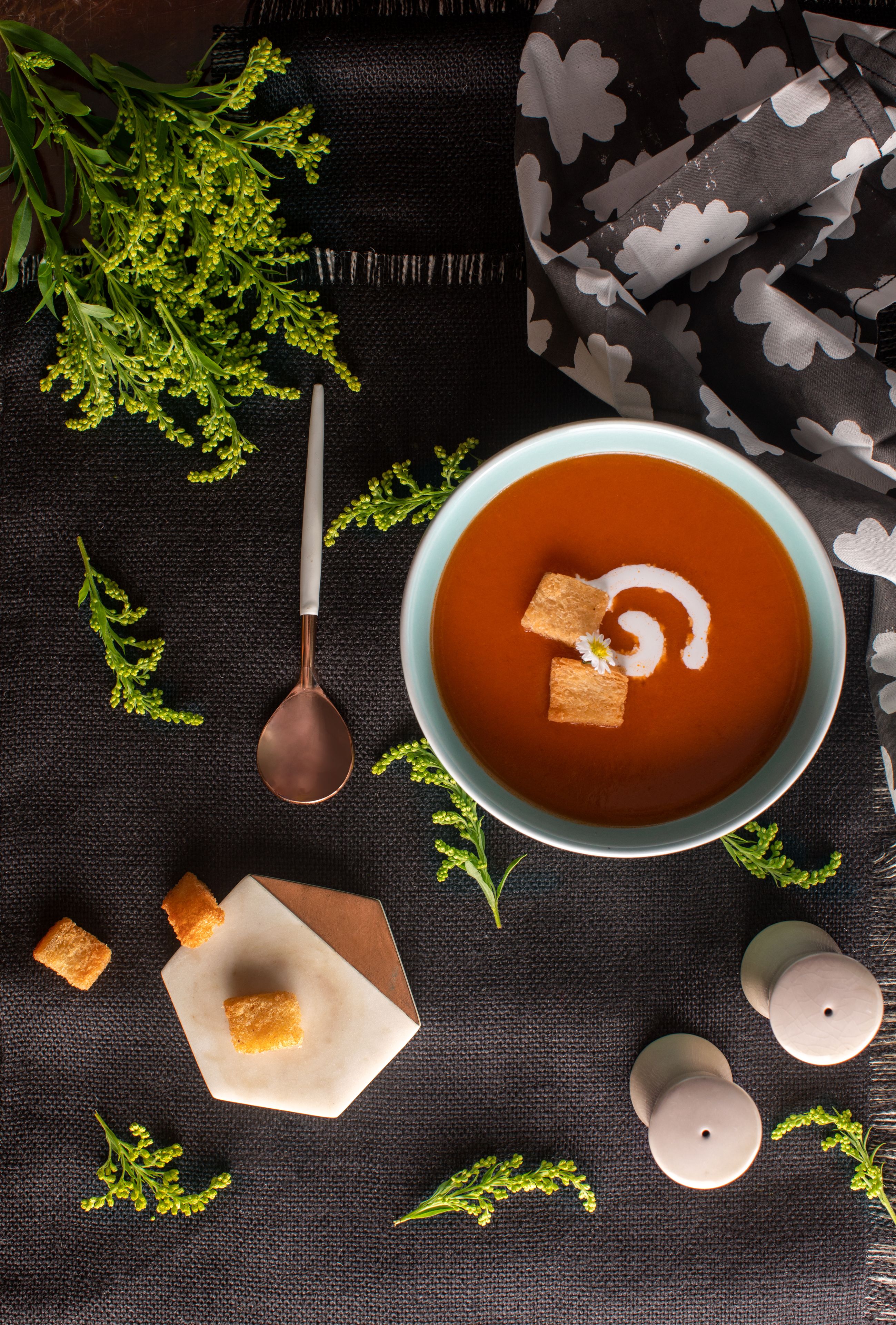 breakfast, lunch and dinner served