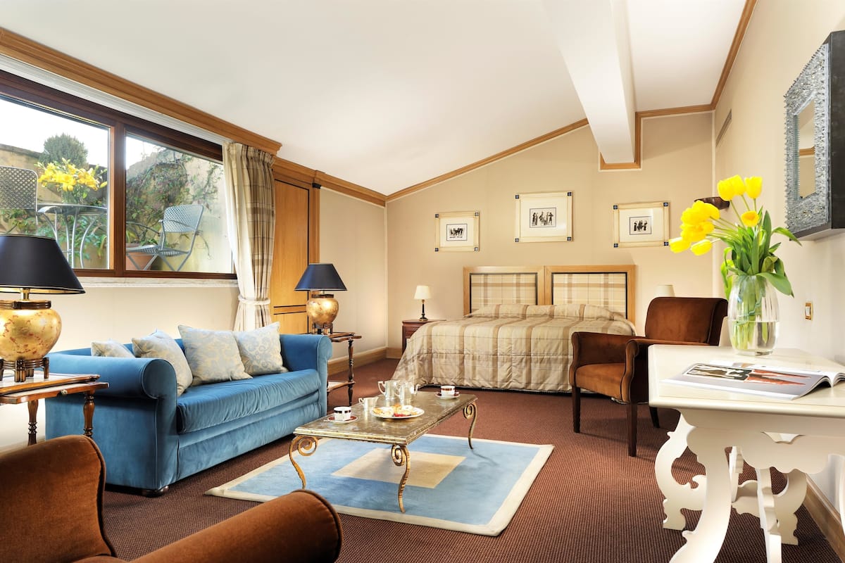 Premium bedding, minibar, in-room safe, individually decorated