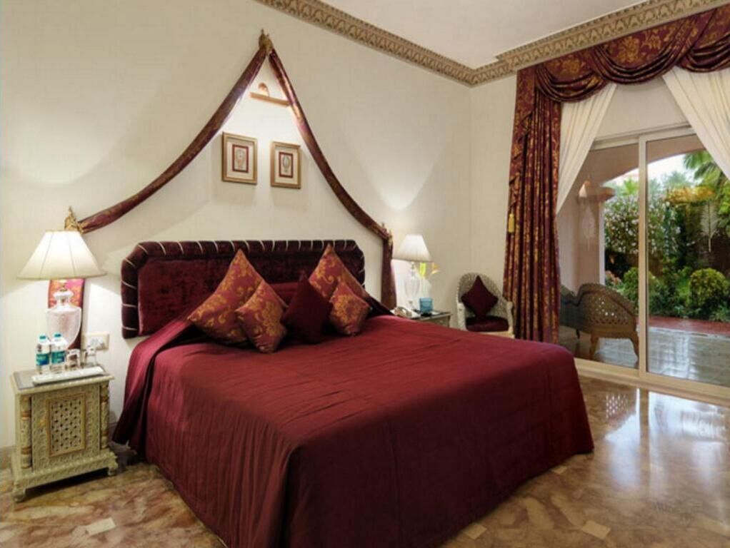 Minibar, in-room safe, laptop workspace, free WiFi