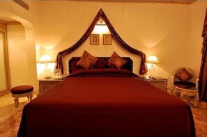Minibar, in-room safe, laptop workspace, free WiFi