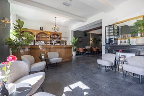 酒吧（店内）
