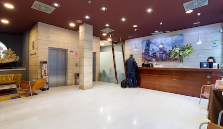 Reception. Oca Villa de Avilés Hotel