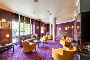 Sala de estar en el lobby