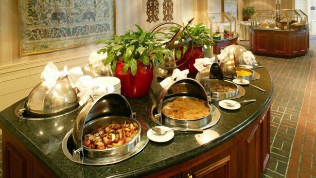Buffet - Virginia Crossings Hotel (Glen Allen)