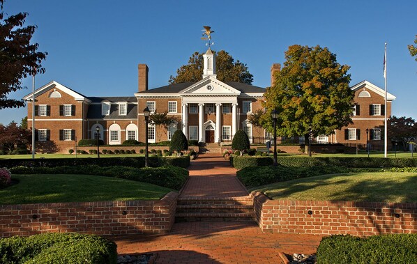 Exterior - Virginia Crossings Hotel (Glen Allen)