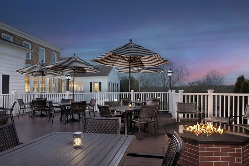Virginia Crossings Hotel