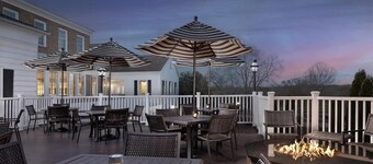 Virginia Crossings Hotel