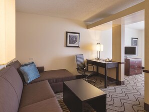 Studio Suite, 1 King Bed, Non Smoking | Premium bedding, desk, iron/ironing board, free cribs/infant beds