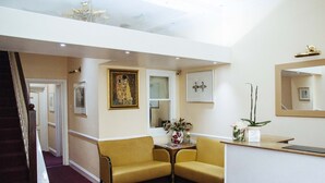 Reception - Lord Kensington Hotel (London)