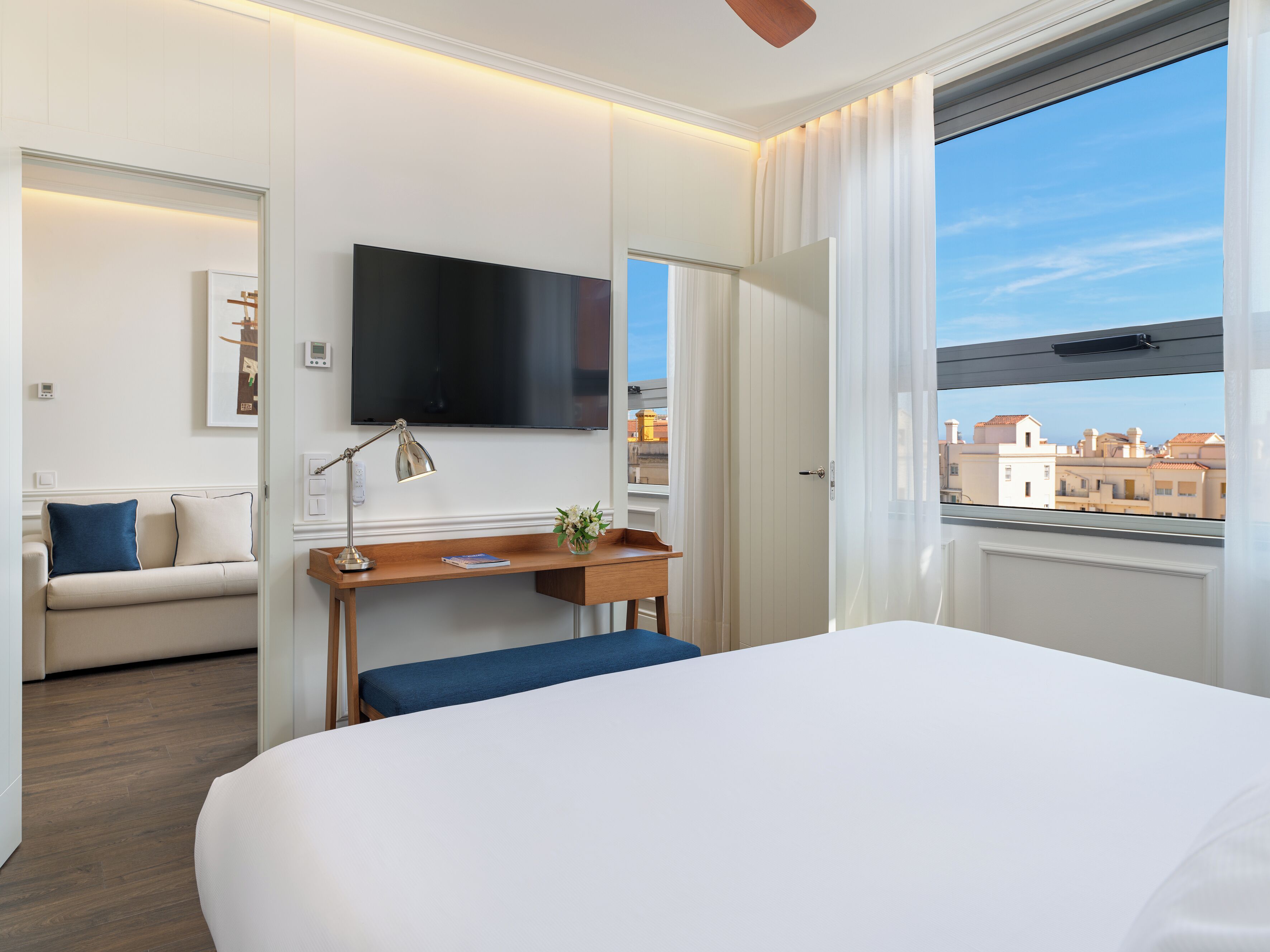 family suite | hypo-allergenic bedding, minibar, in-room safe, desk