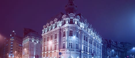 Fassade der Unterkunft â Abend/Nacht