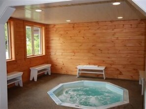 Bain à remous intérieur