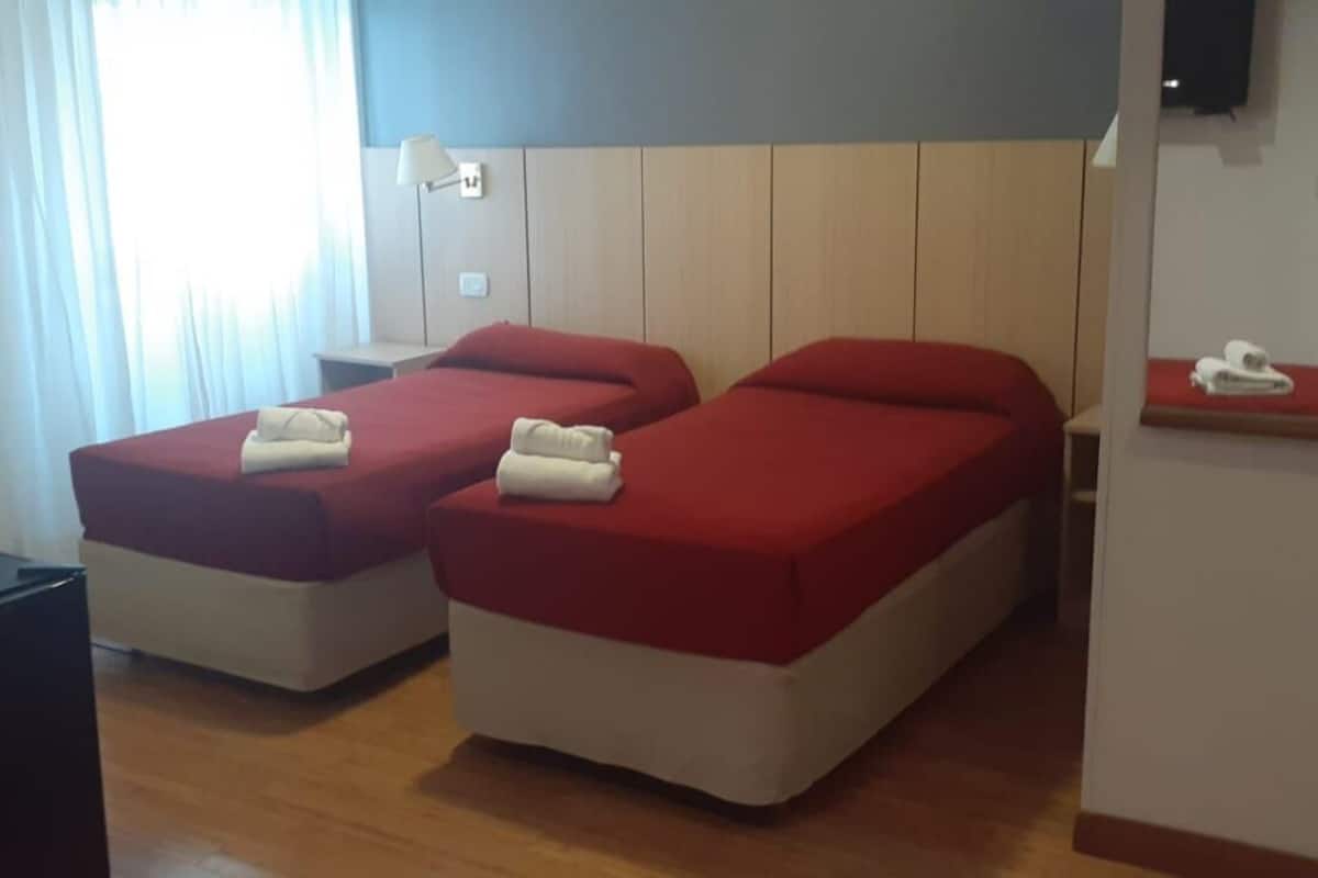 Hochwertige Bettwaren, Pillowtop-Betten, Minibar, Zimmersafe