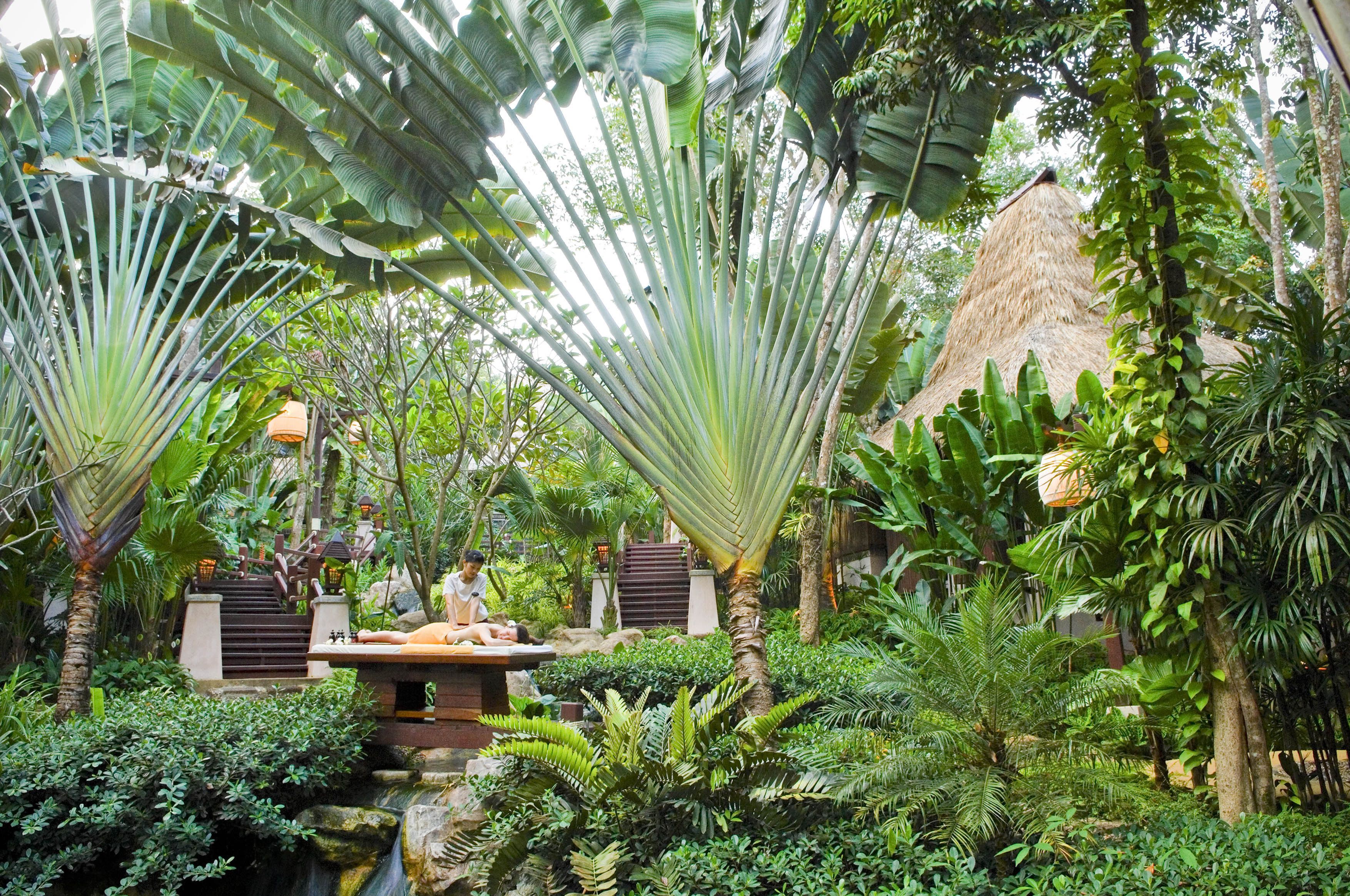 outdoor treatment area, sauna, hot tub, body treatments, aromatherapy