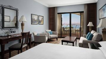 Suite Studio, 2 grands lits, vue mer (Balcony) | Literie de qualité supérieure, minibar, coffres-forts dans les chambres