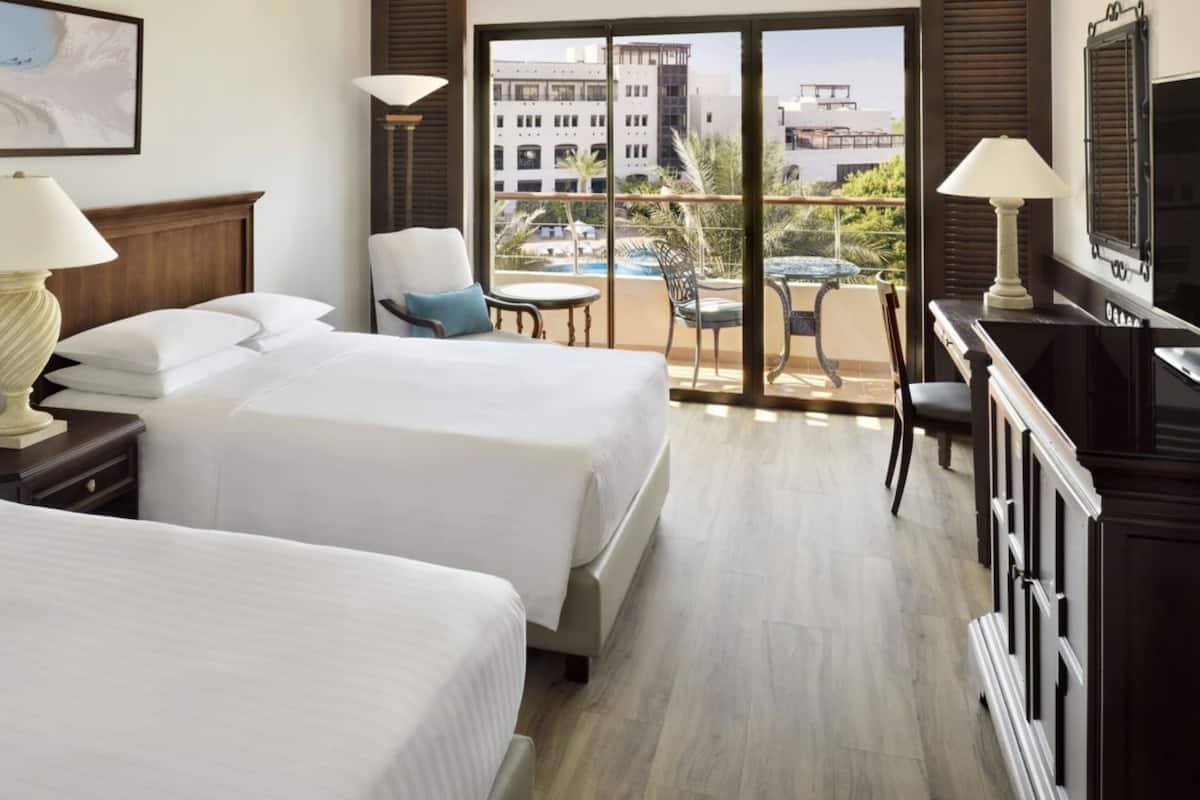 1 phòng ngủ, bộ đồ giường cao cấp, minibar, két bảo mật tại phòng