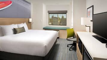 Copriletto in piuma, una cassaforte in camera, una scrivania