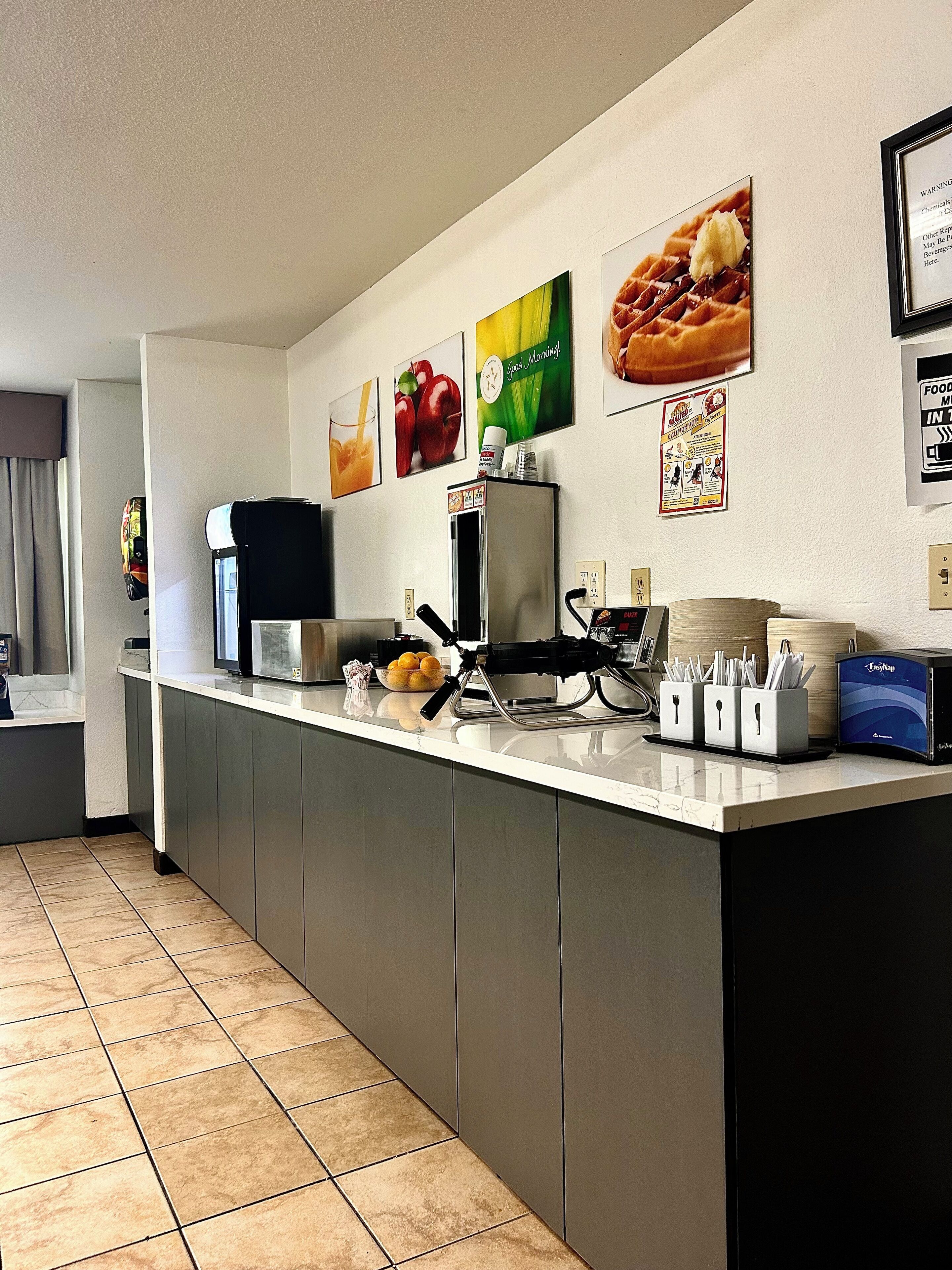 Free daily continental breakfast