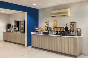Free daily continental breakfast - Microtel Inn & Suites by Wyndham New Ulm (New Ulm)