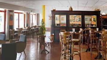Bar (en el alojamiento)