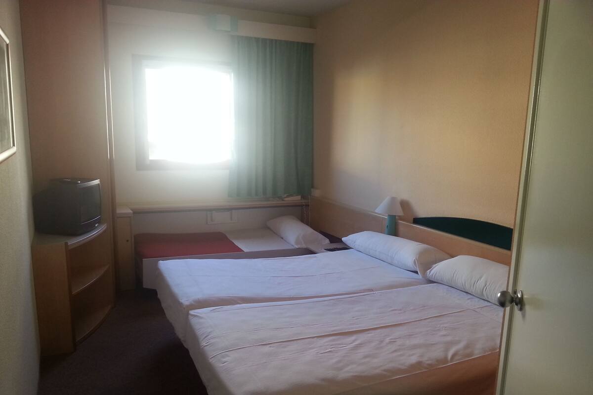 In-room safe, desk, blackout drapes, soundproofing