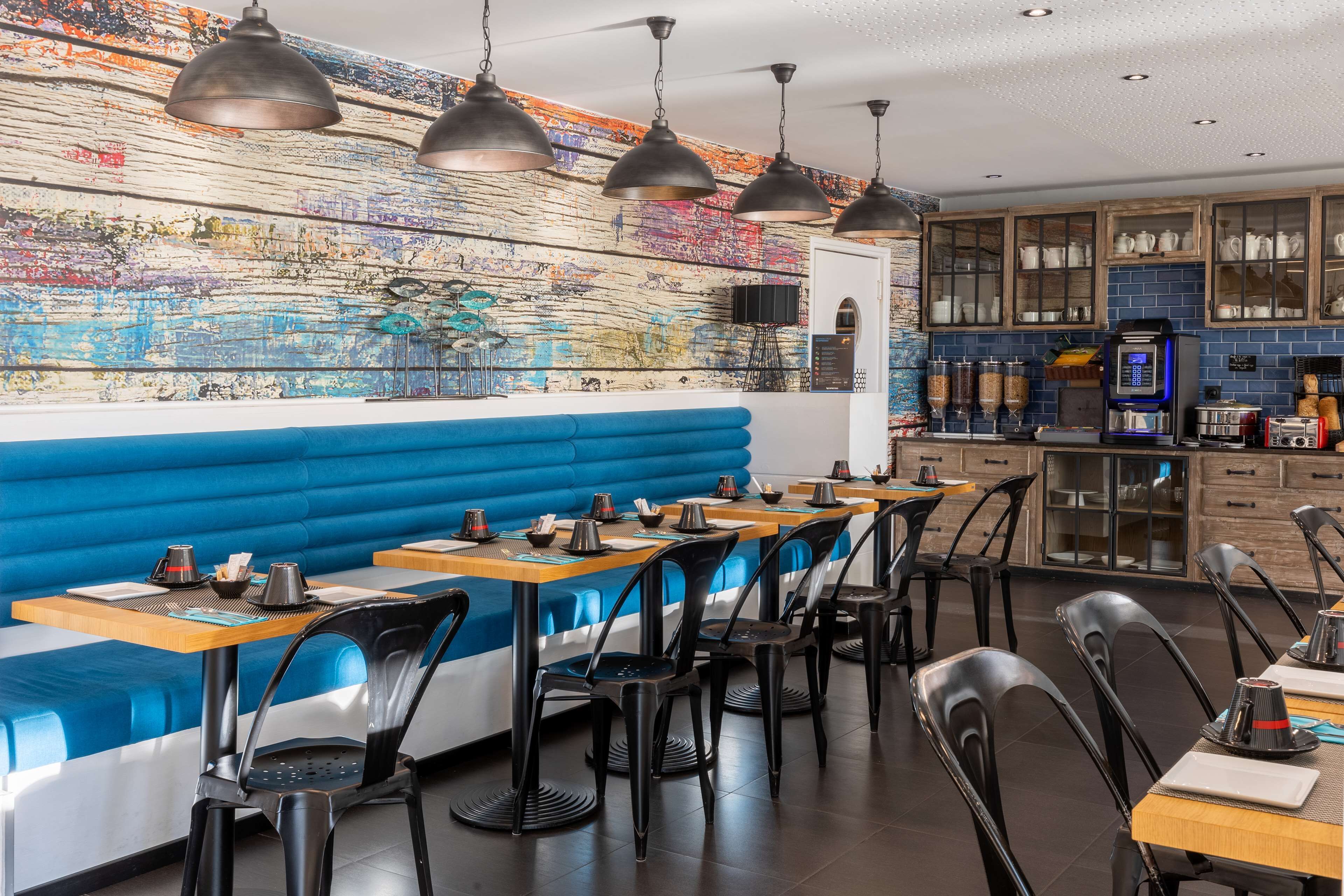 Café da manhã com buffet todos os dias mediante uma taxa