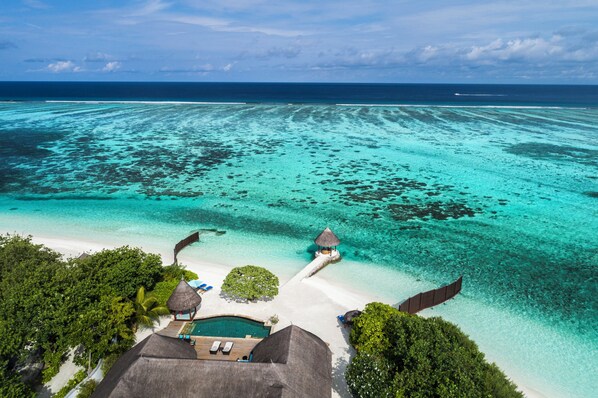 Aerial view - Four Seasons Maldives At Kuda Huraa (Kuda Huraa)