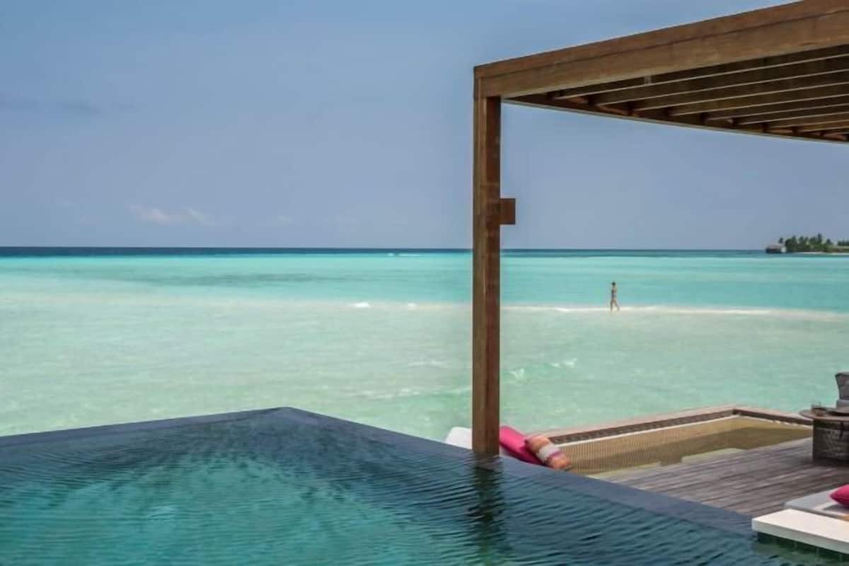 Pool | 2 outdoor pools, open 7:30 AM to 7:00 PM, pool umbrellas, sun loungers