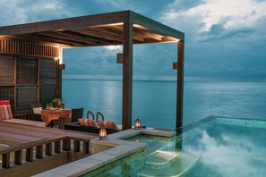 วิลล่า, เตียงคิงไซส์ 1 เตียง (Sunrise Water) | วิวจากห้องพัก
