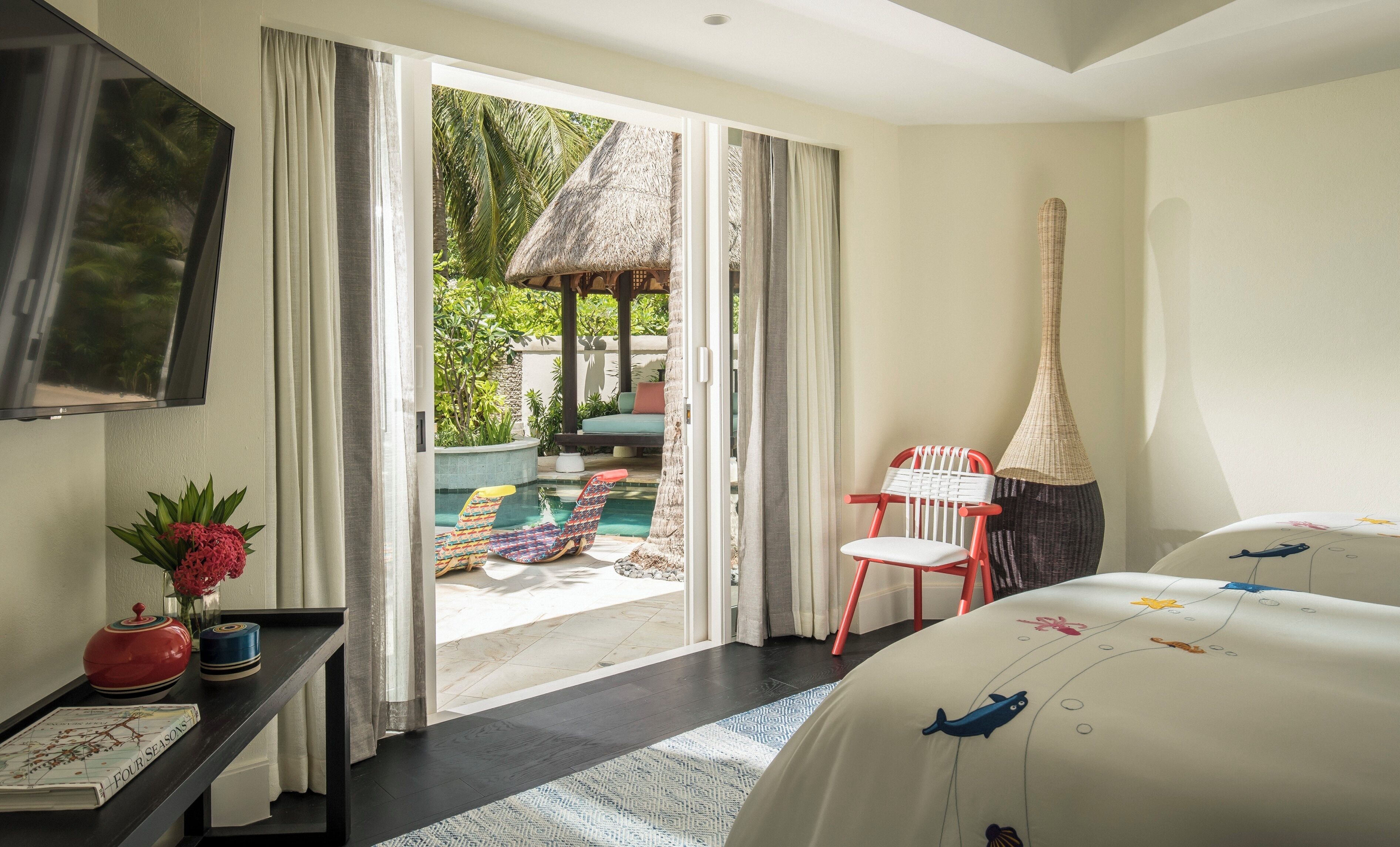 room, 2 bedrooms, private pool (beach pavilion) | hypo-allergenic bedding, minibar, in-room safe, desk