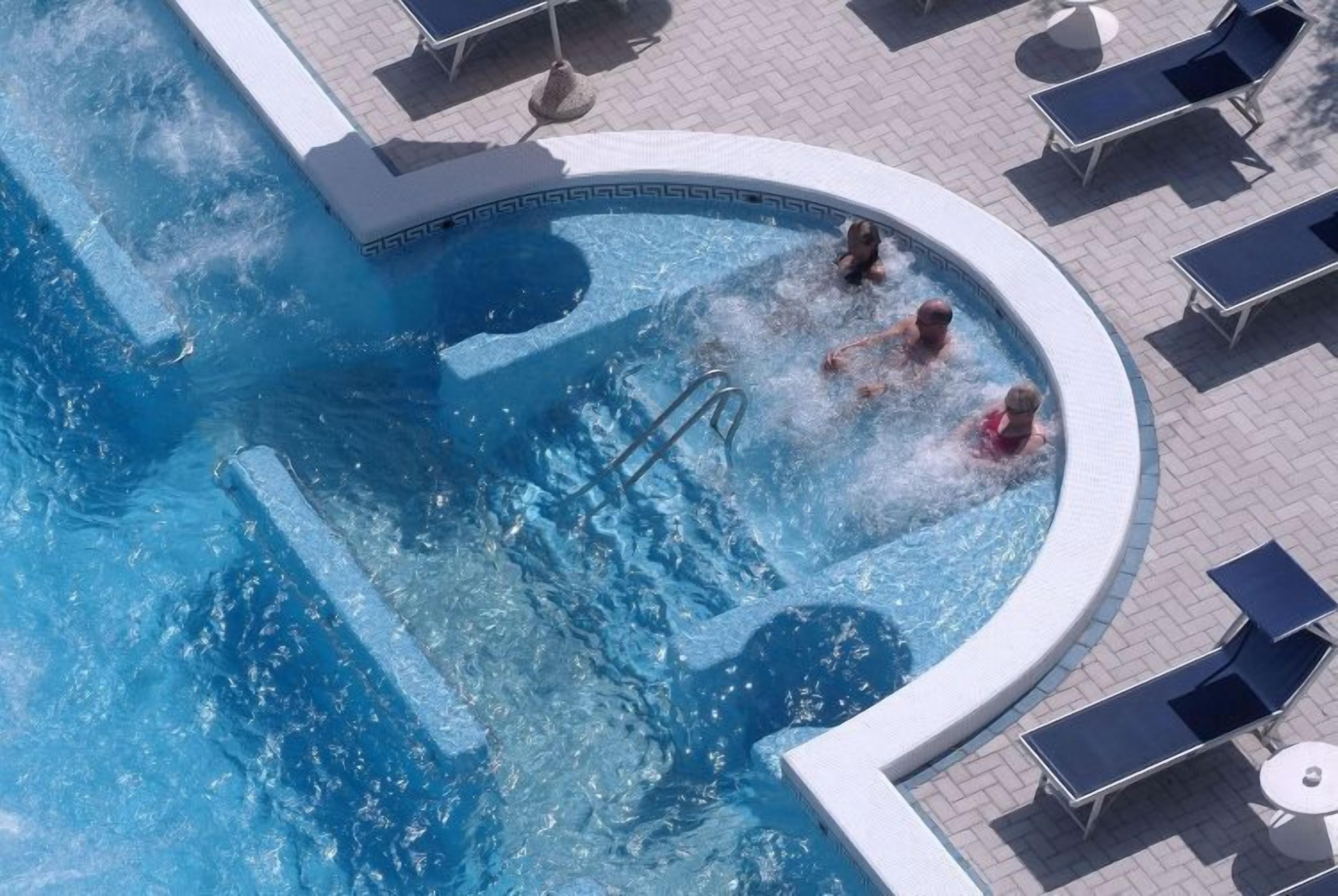 outdoor pool, pool loungers