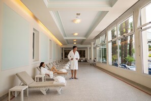 الم�نشأة من الداخل