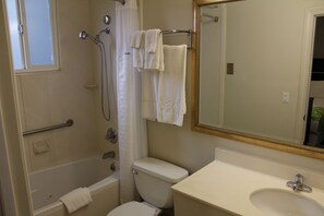 Standard Room, 2 Double Beds | Bathroom | Hair dryer, towels - Layne Hotel (San Francisco)