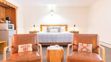 2 habitaciones, ropa de cama hipoalergénica y escritorio
