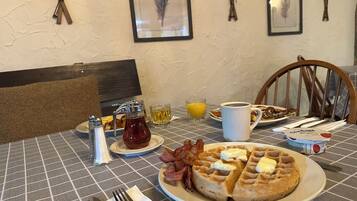 Desayuno bufé gratuito y diario