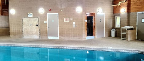 Una piscina techada