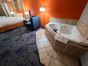 Desk, laptop workspace, iron/ironing board, rollaway beds - AmericInn by Wyndham Inver Grove Heights Minneapolis (Inver Grove Heights)