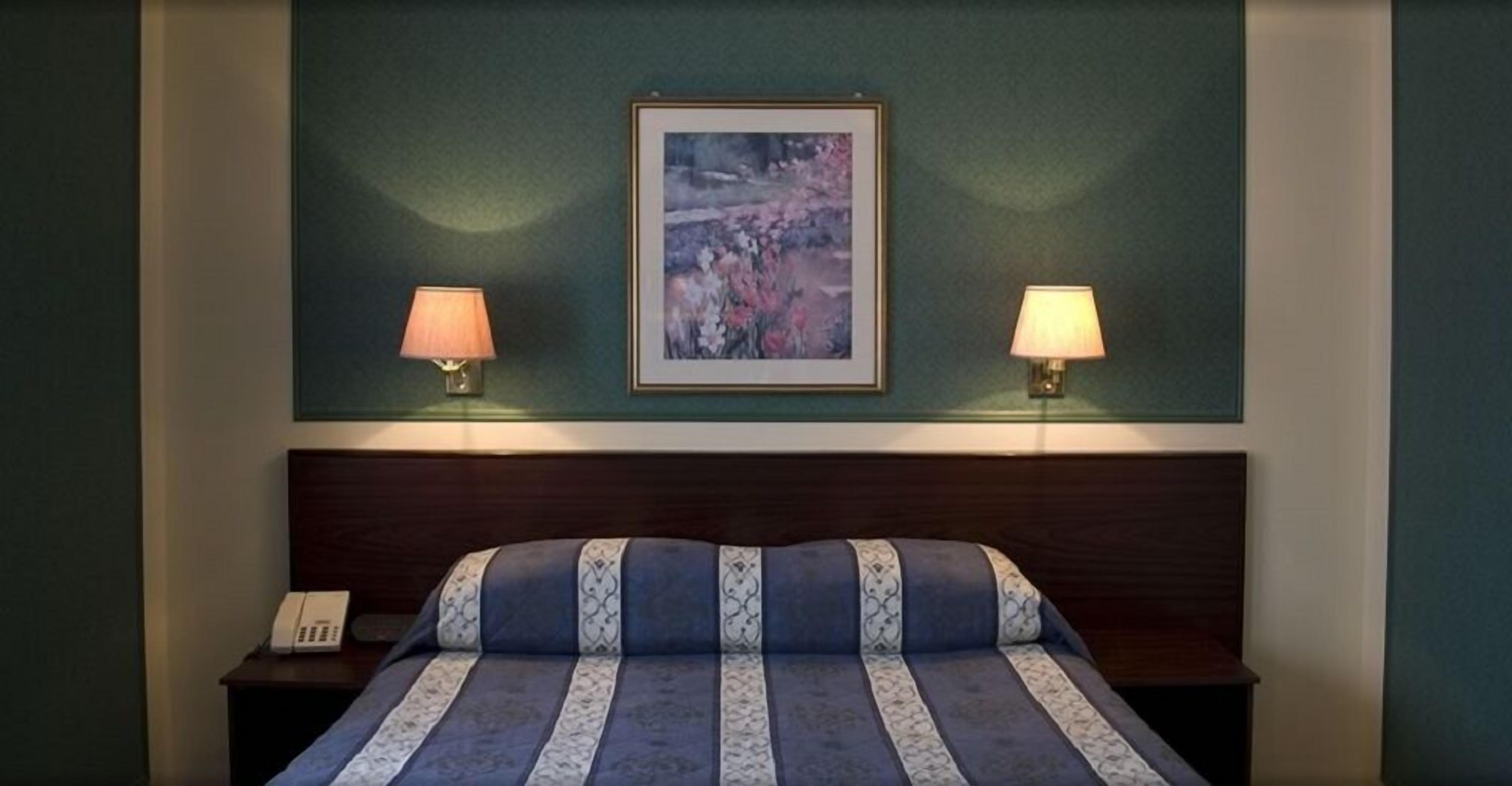 double room | desk, iron/ironing board, free wifi, bed sheets