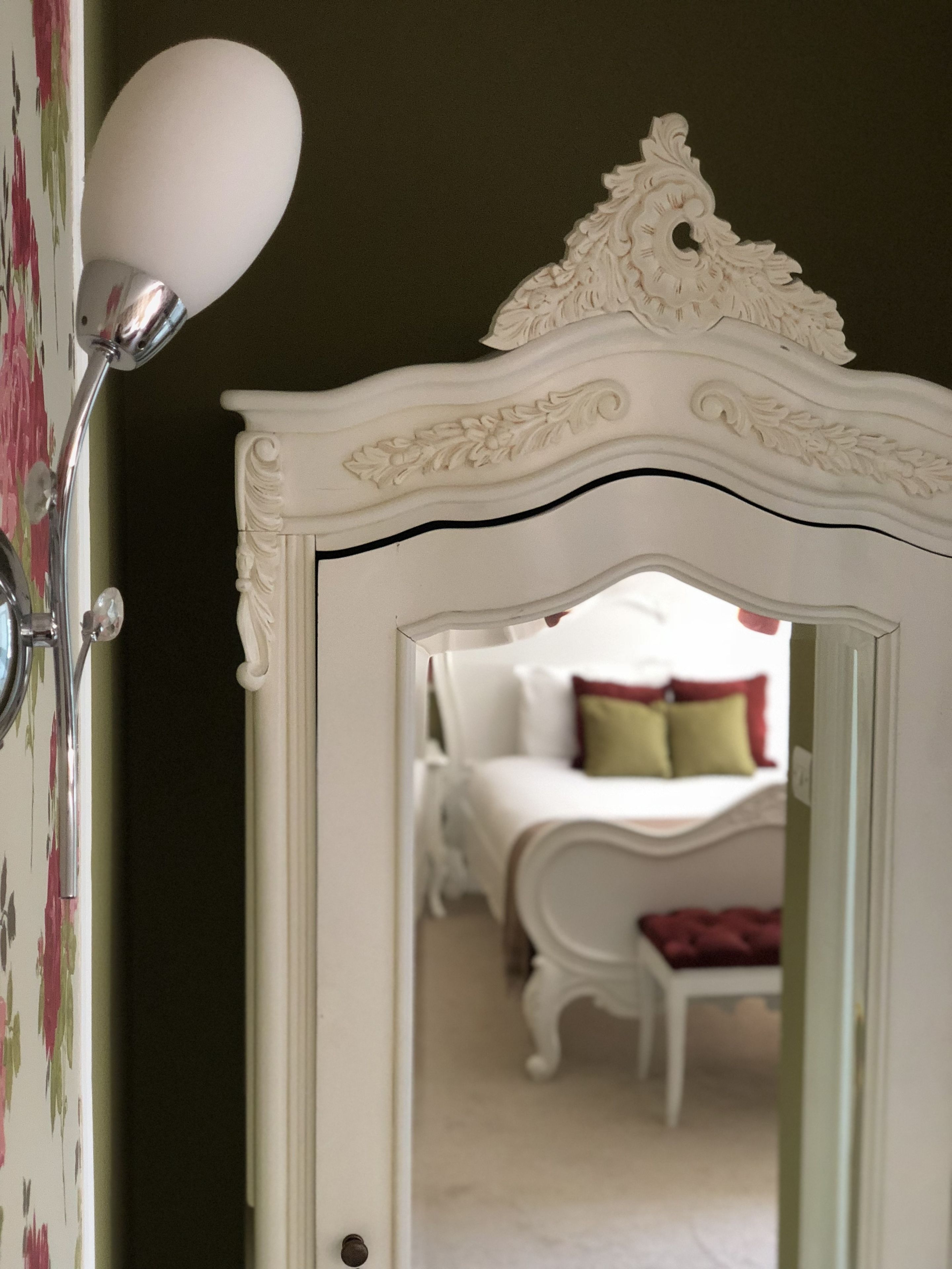 deluxe double room | desk, iron/ironing board, free wifi, bed sheets