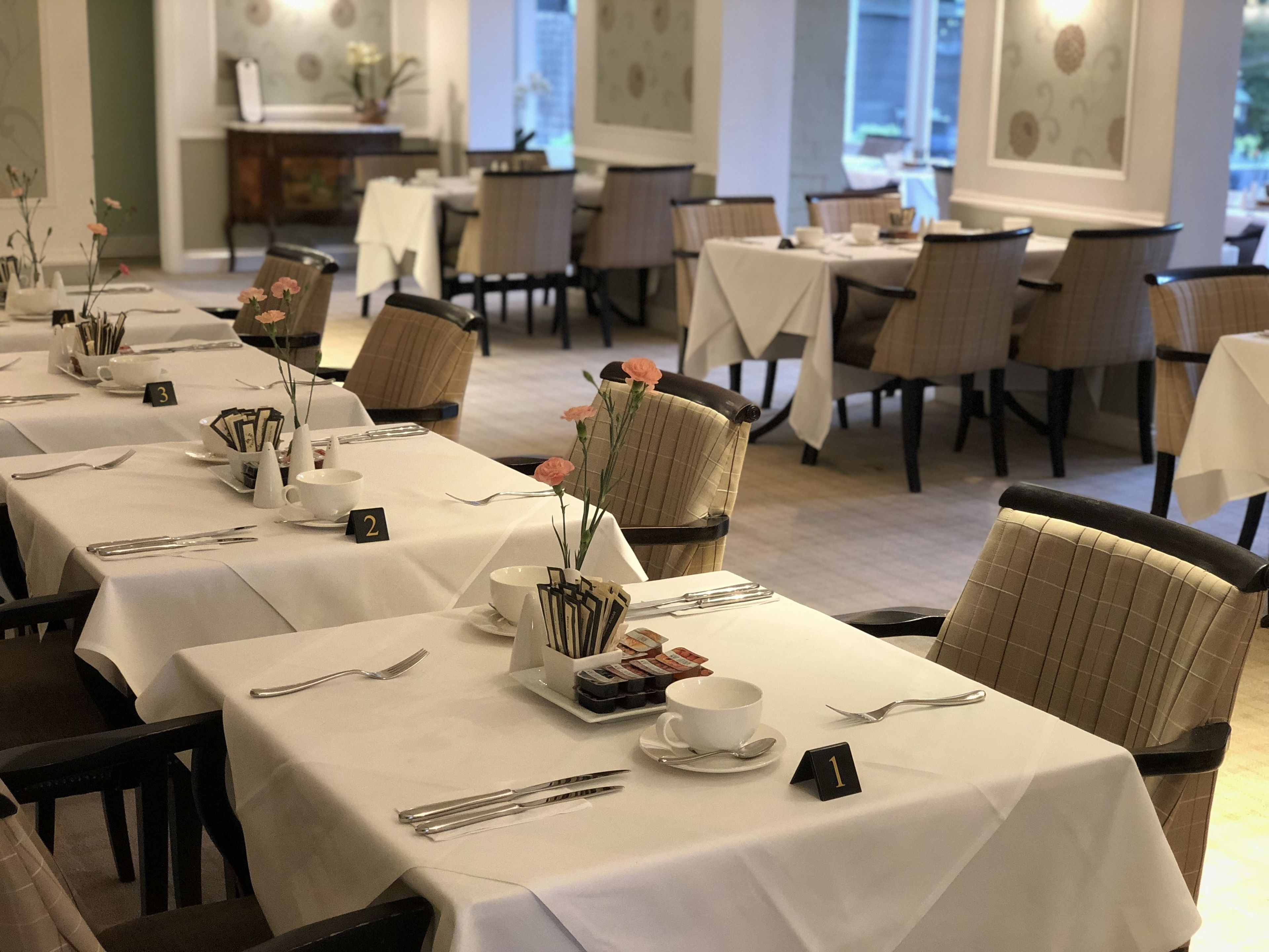 free daily english breakfast