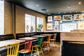 Snack bar - Stay Central (Edinburgh)