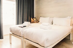 M (Double or twin) | In-room safe, desk, free WiFi, bed sheets