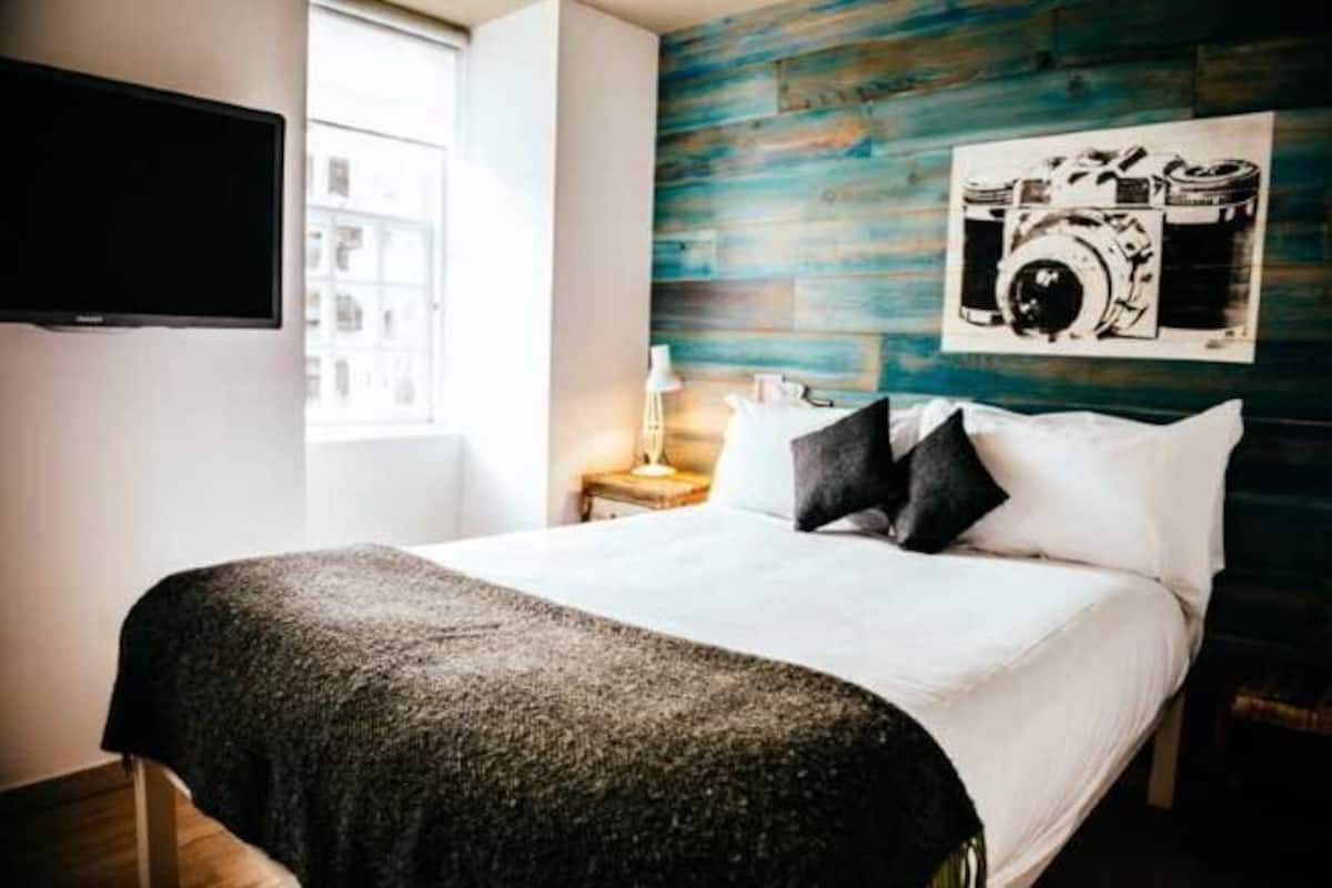 In-room safe, desk, free WiFi, bed sheets