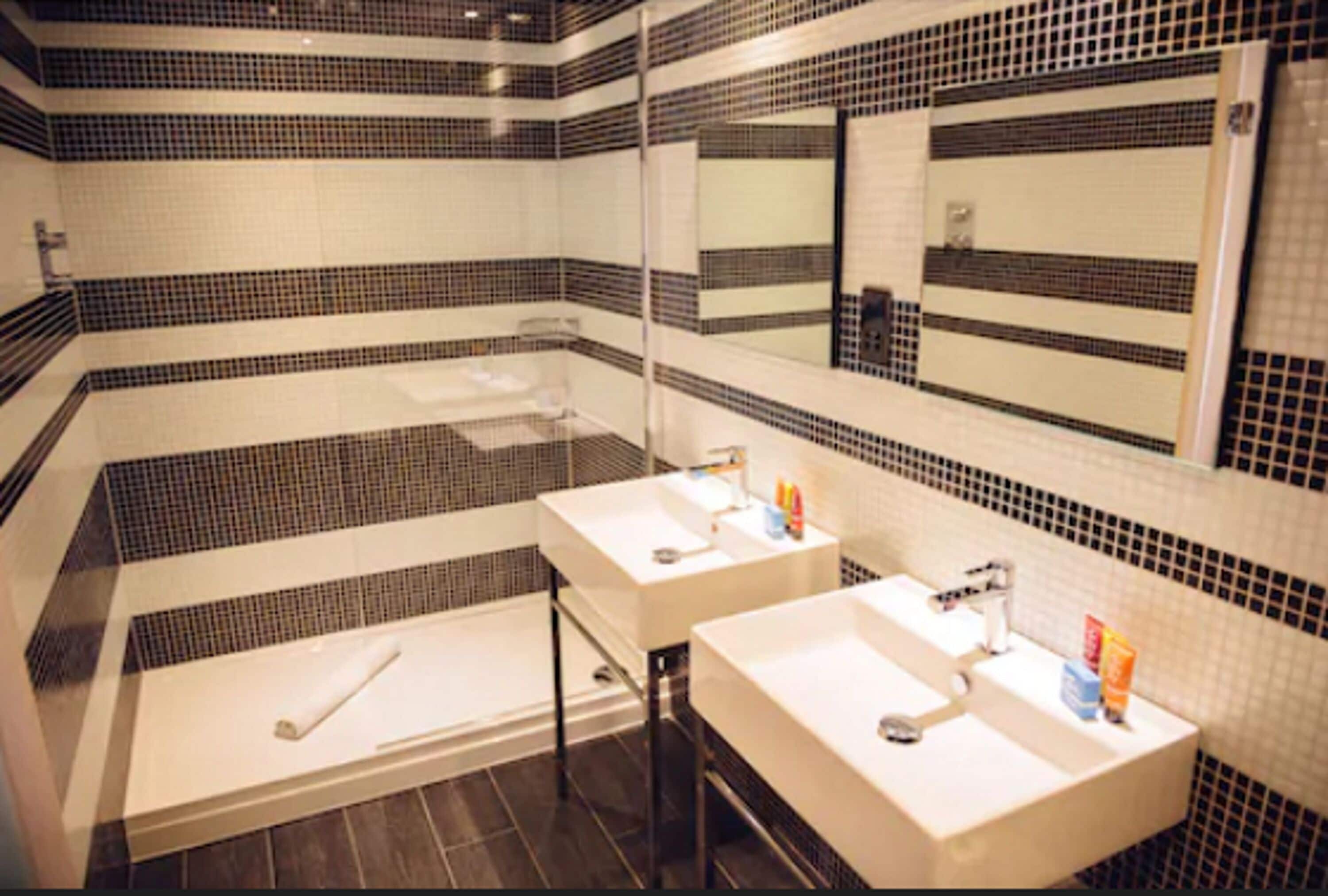 Photo - Stay Central Hotel